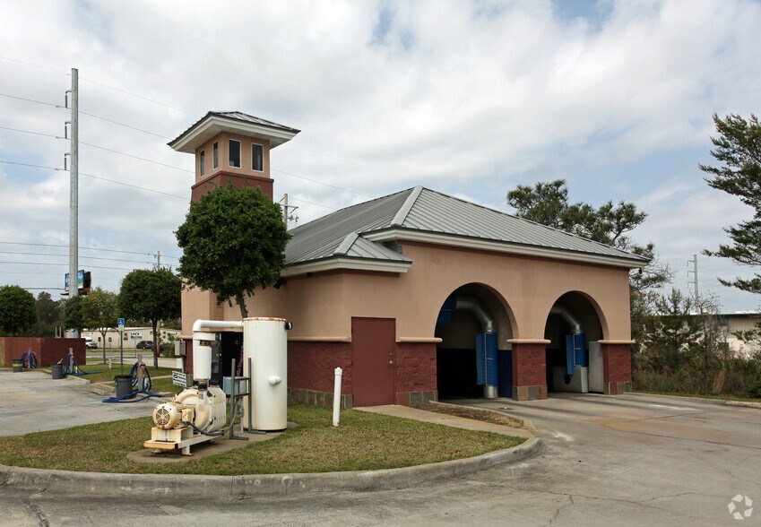 3399 Gulf Breeze Pky, Gulf Breeze, FL à vendre - Photo principale – Image 1 sur 4