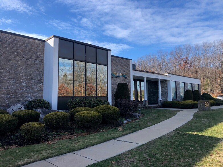 90 Douglas Pike, Smithfield, RI à louer - Photo de l’immeuble – Image 1 sur 4