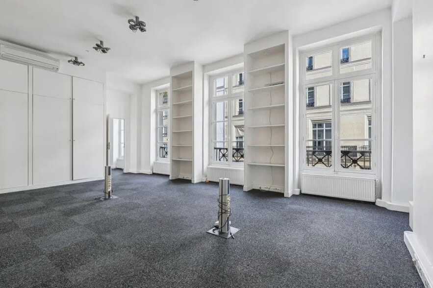 3 Rue De La Bourse, Paris à louer - Photo de l’immeuble – Image 1 sur 10