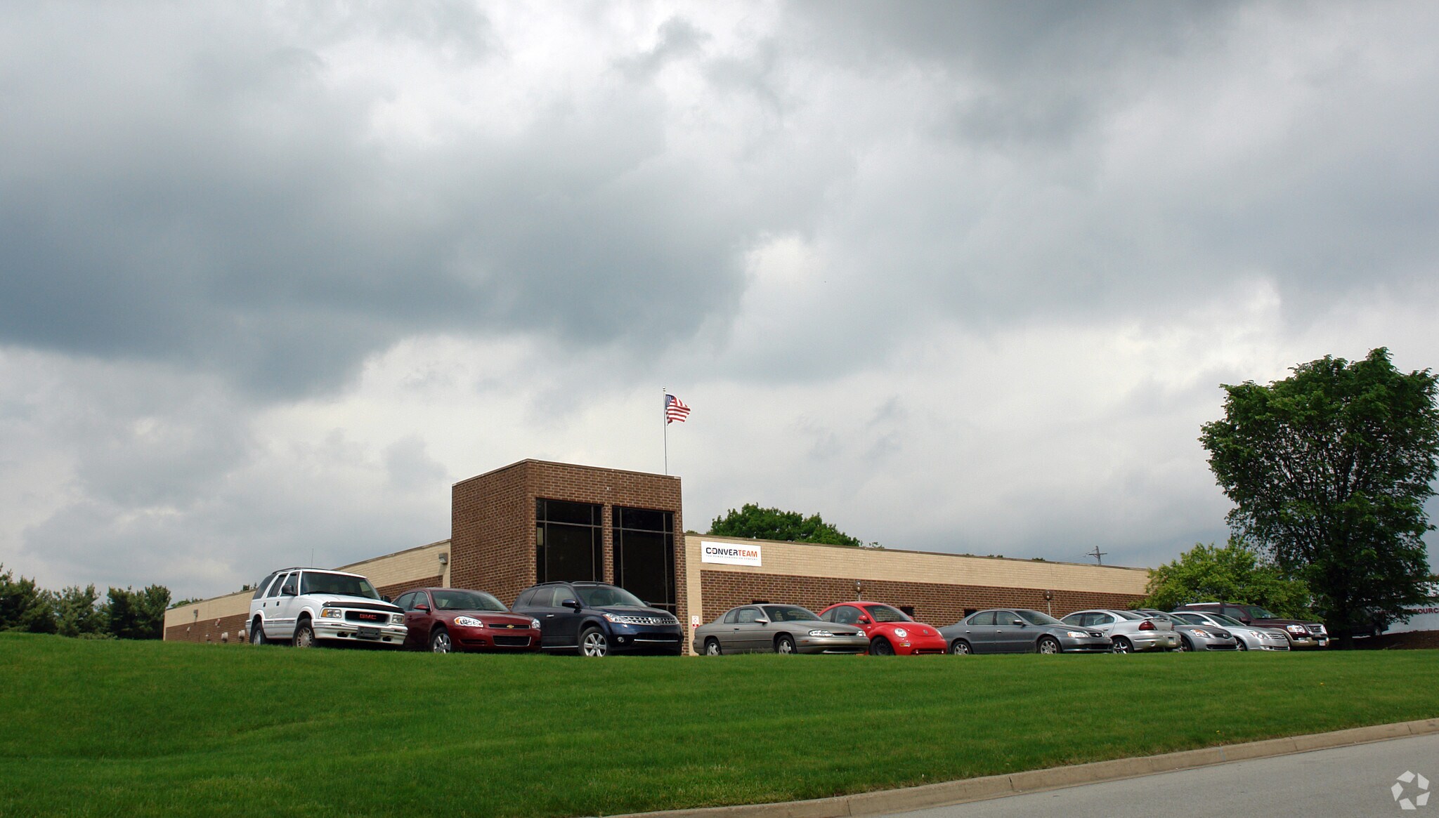 645 Alpha Dr, Pittsburgh, PA à vendre Photo principale– Image 1 sur 7