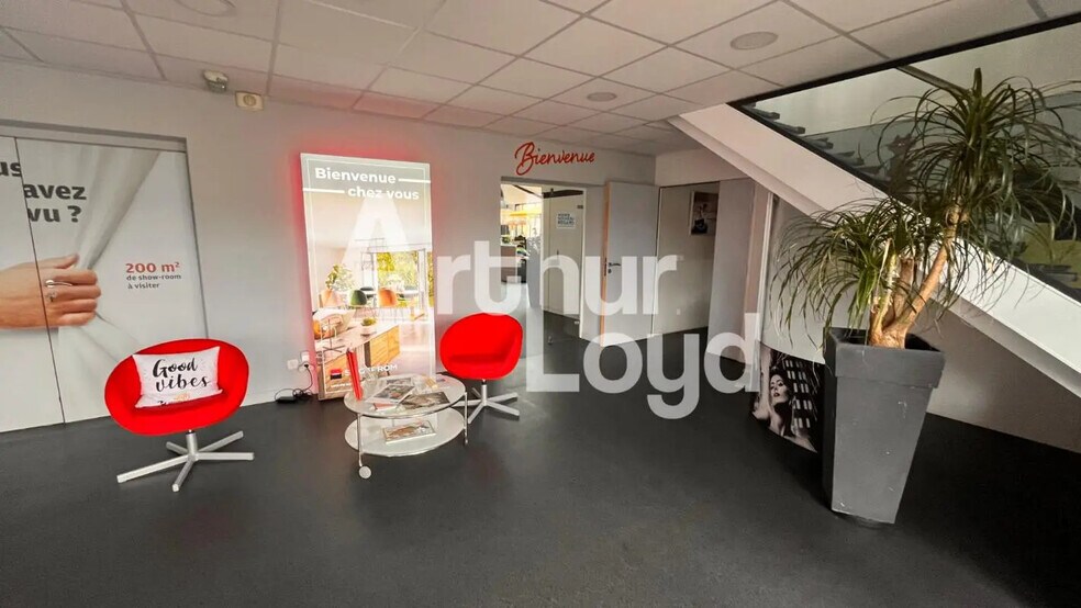 Bureau dans Caen à louer - Hall d’entrée – Image 2 sur 5