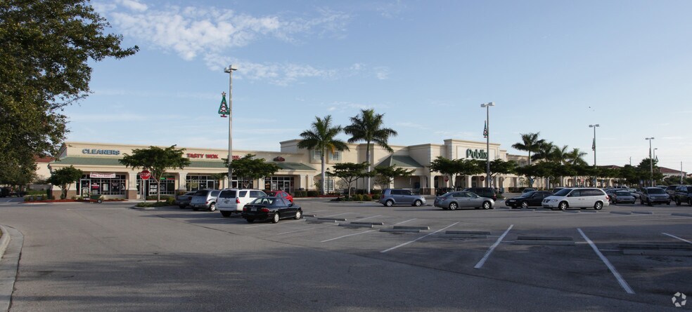 5995-5999 S Pointe Blvd, Fort Myers, FL à louer - Photo principale – Image 1 sur 7