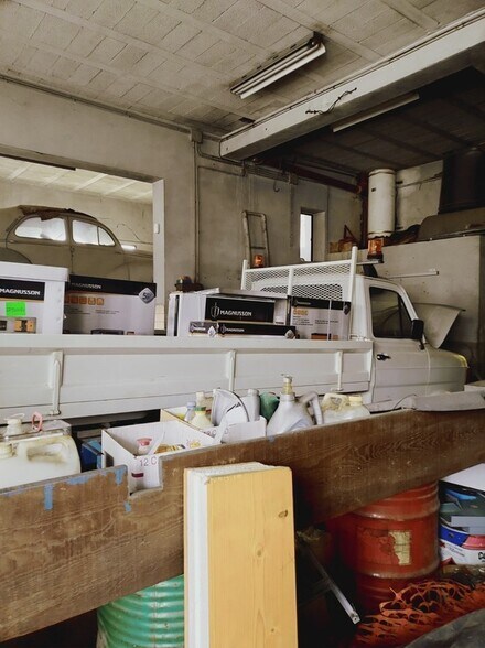 Local commercial dans Challes-les-Eaux à louer - Photo intérieure – Image 3 sur 5