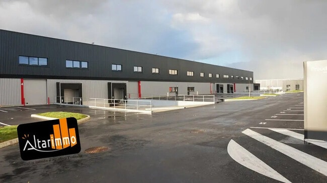 Plus de détails pour Local d'activités à louer