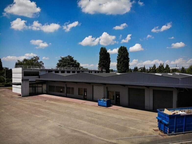 Industriel/Logistique dans Sotteville-lès-Rouen à louer - Photo de l’immeuble – Image 1 sur 4