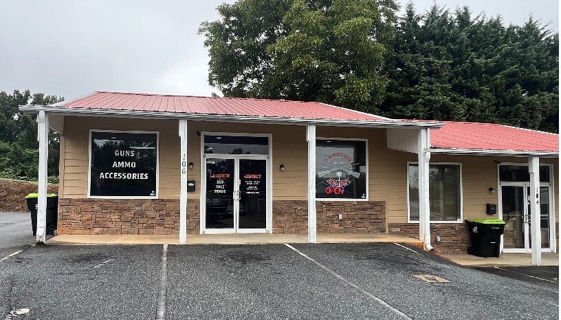 102-106 Jones St, Landrum, SC à louer - Photo de l’immeuble – Image 1 sur 1
