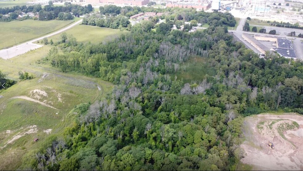 1999 Mt Read Blvd, Rochester, NY à vendre - Photo de l’immeuble – Image 3 sur 7