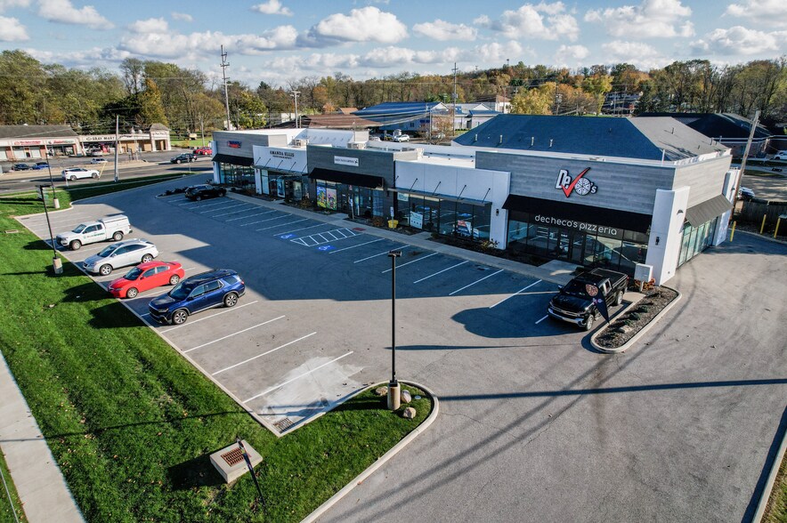 9 S Main St, Munroe Falls, OH à louer - Photo de l’immeuble – Image 1 sur 4