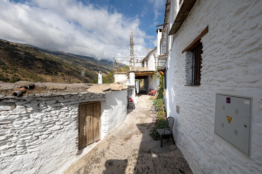 Terrain dans Pampaneira, Granada à vendre - Photo de l’immeuble – Image 1 sur 26