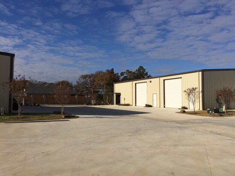 2941 Elkton Trl, Tyler, TX à louer - Photo de l’immeuble – Image 3 sur 6