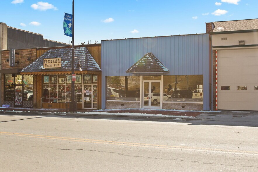 713 W King St, Boone, NC à vendre - Photo de l’immeuble – Image 2 sur 35