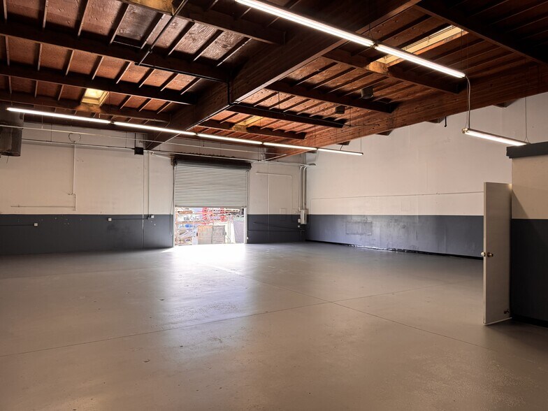 1022 W Gladstone St, Azusa, CA à louer - Photo de l’immeuble – Image 1 sur 15