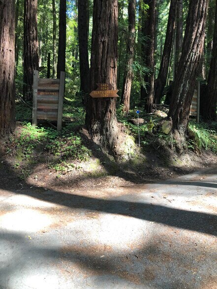 00 Back Road, La Honda, CA à vendre - Photo de l’immeuble – Image 3 sur 6