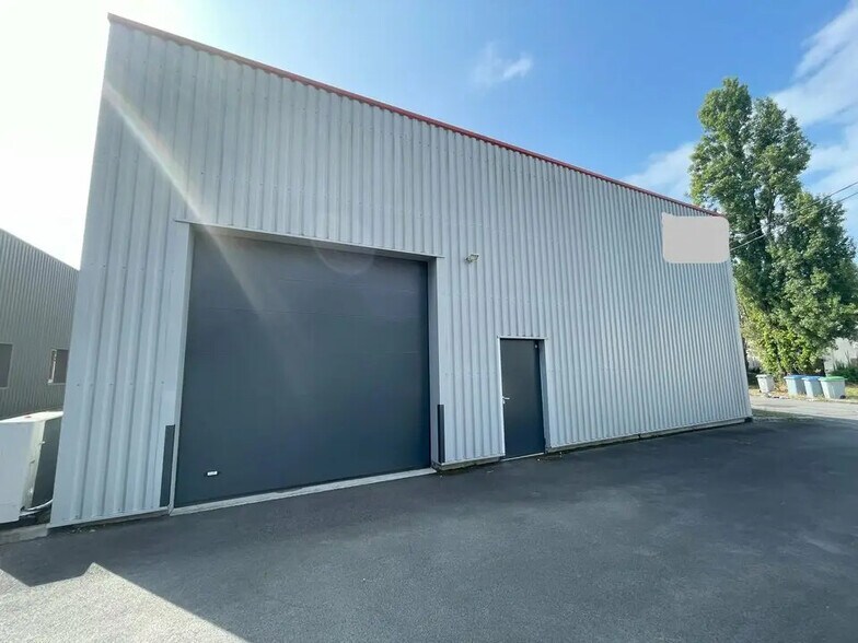 Industriel/Logistique dans Carquefou à louer - Photo de l’immeuble – Image 3 sur 6