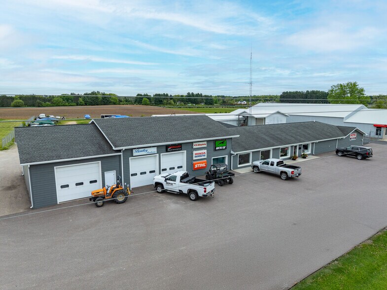 4150 State Highway 13, Wisconsin Dells, WI à vendre - Photo principale – Image 1 sur 10
