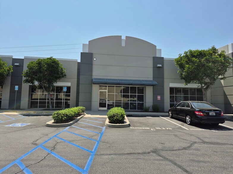 15370 Fairfield Ranch Rd, Chino Hills, CA à vendre - Photo principale – Image 1 sur 18