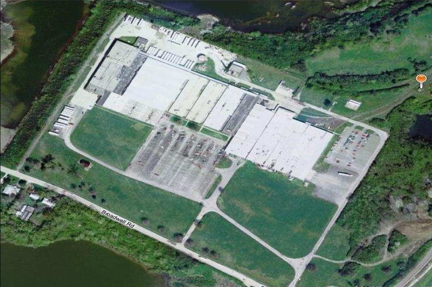 8200 Broadwell Rd, Newtown, OH à louer - Aérien – Image 2 sur 4