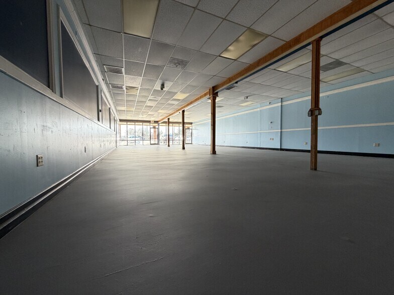 400 Patton Ave, Monroe, NC à louer - Photo de l’immeuble – Image 3 sur 6