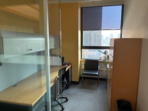 305 E 47th St, New York, NY à louer Photo intérieure– Image 1 sur 1