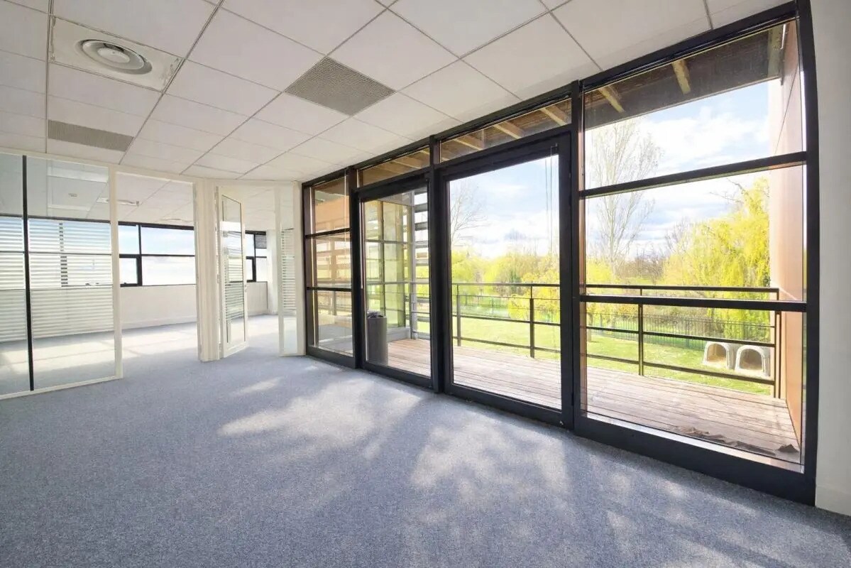 Bureau dans Saint-Priest à louer Photo intérieure– Image 1 sur 14