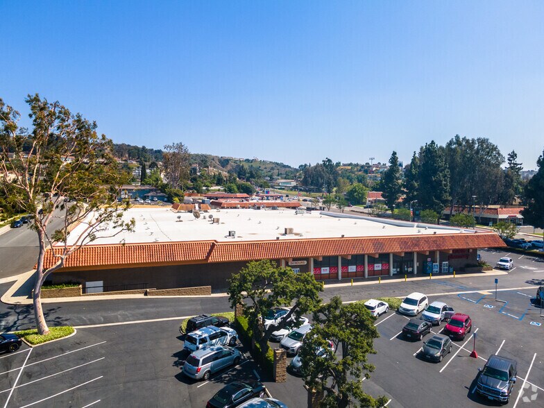 300 S Diamond Bar Blvd, Diamond Bar, CA à louer - Photo de l’immeuble – Image 3 sur 5