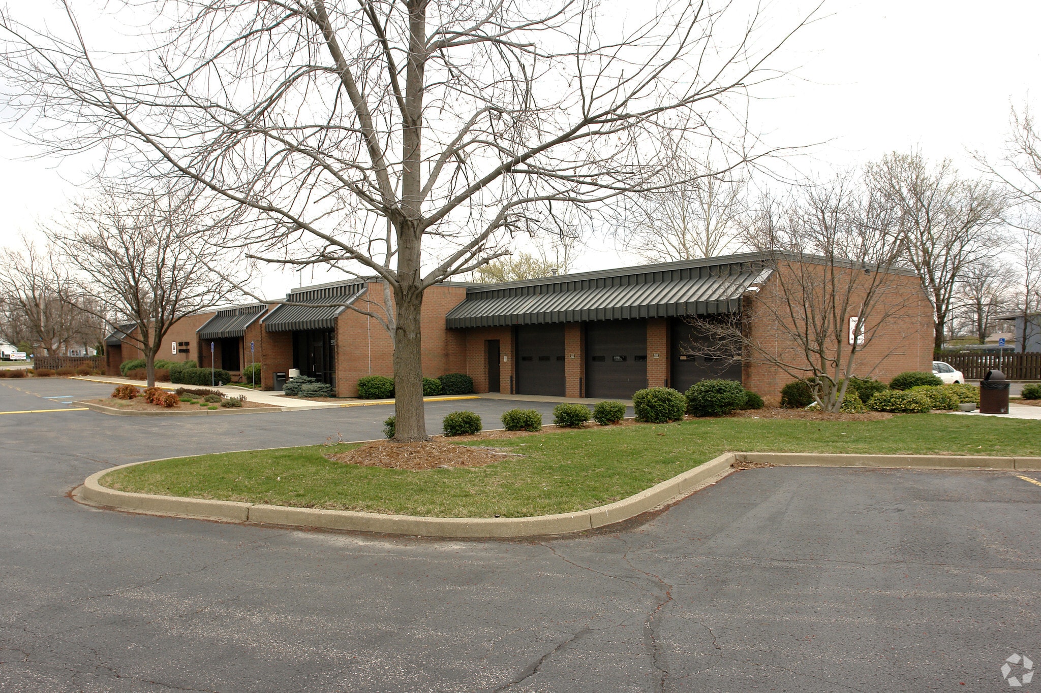 1918 Hikes Ln, Louisville, KY à vendre Photo principale– Image 1 sur 5