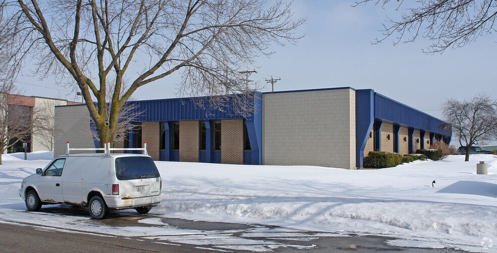 8970 N 55th St, Milwaukee, WI à vendre - Photo principale – Image 1 sur 4