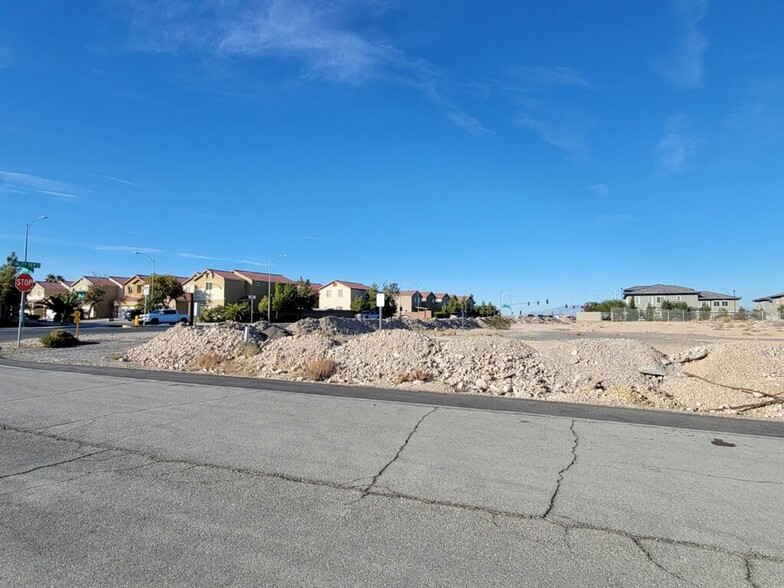 10560 S Valley View Blvd, Las Vegas, NV à vendre - Photo de l’immeuble – Image 3 sur 3