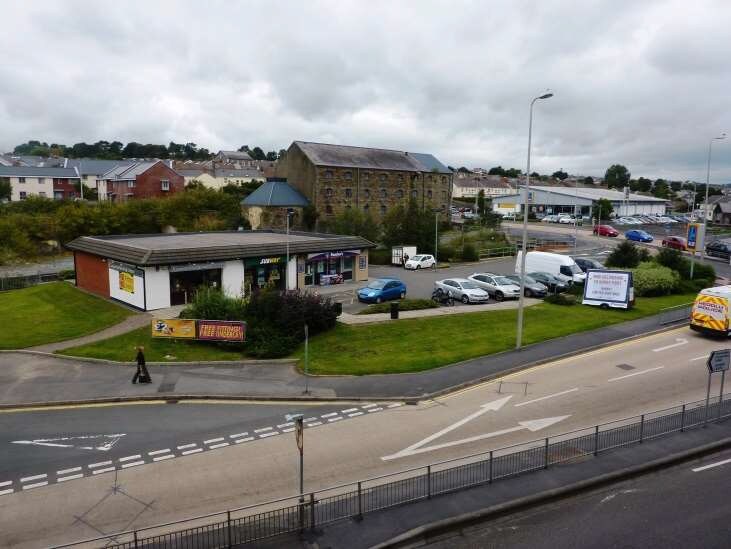 Crown Para, Llanelli à vendre - Photo principale – Image 1 sur 1