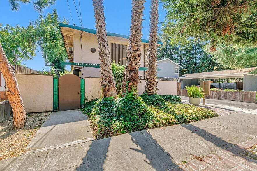 1022 Vermont St, San Jose, CA à vendre - Photo de l’immeuble – Image 3 sur 18