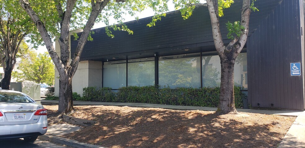 240 E Todd Rd, Santa Rosa, CA à louer - Photo de l’immeuble – Image 3 sur 3