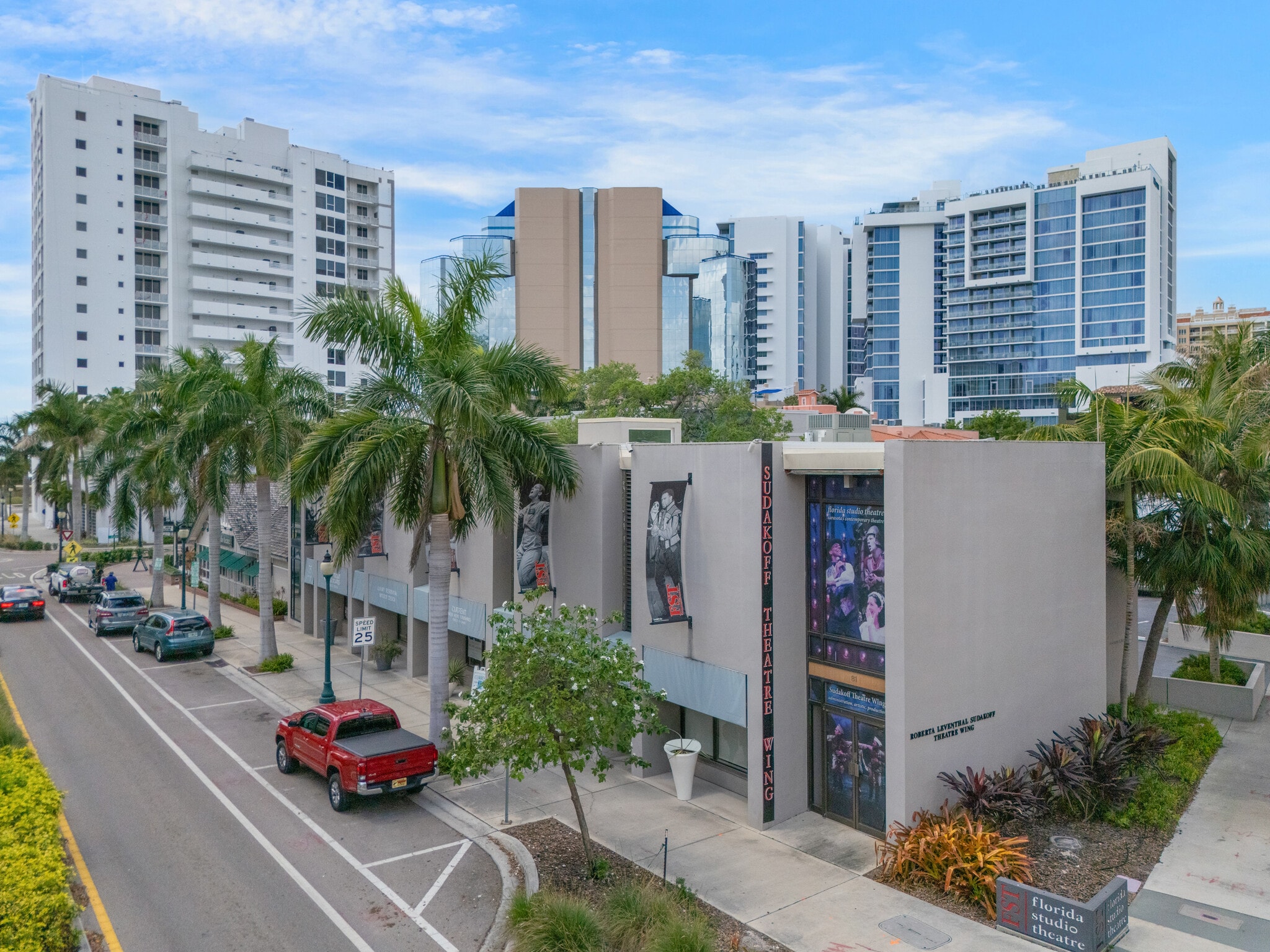 85 Cocoanut Ave, Sarasota, FL à louer Photo principale– Image 1 sur 13