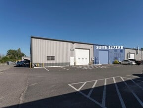 12683-12689 NE Whitaker Way, Portland, OR à louer Photo intérieure– Image 2 sur 16