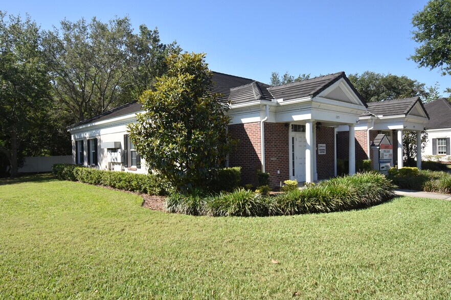 1377 Providence Rd, Brandon, FL à louer - Photo de l’immeuble – Image 2 sur 27