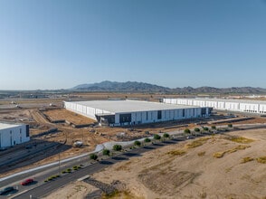 14555 W Yuma Rd, Goodyear, AZ à louer Photo de l’immeuble– Image 2 sur 2