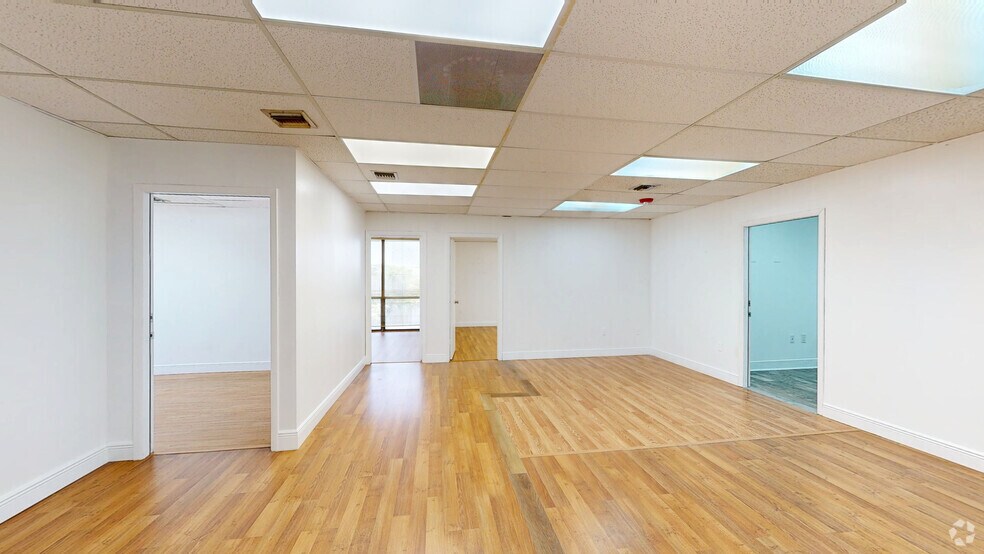 540 NW 165th St, Miami, FL à louer - Numérisation 3D Matterport – Image 2 sur 15