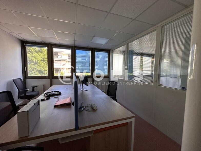 Bureau dans Bourg-la-Reine à louer - Photo intérieure – Image 1 sur 7