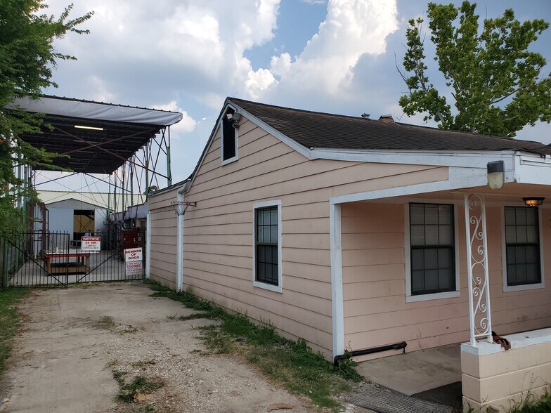 3135 Golfcrest Blvd, Houston, TX à vendre - Photo de l’immeuble – Image 2 sur 24