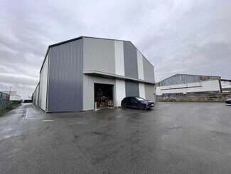 Plus de détails pour Local d'activités à louer