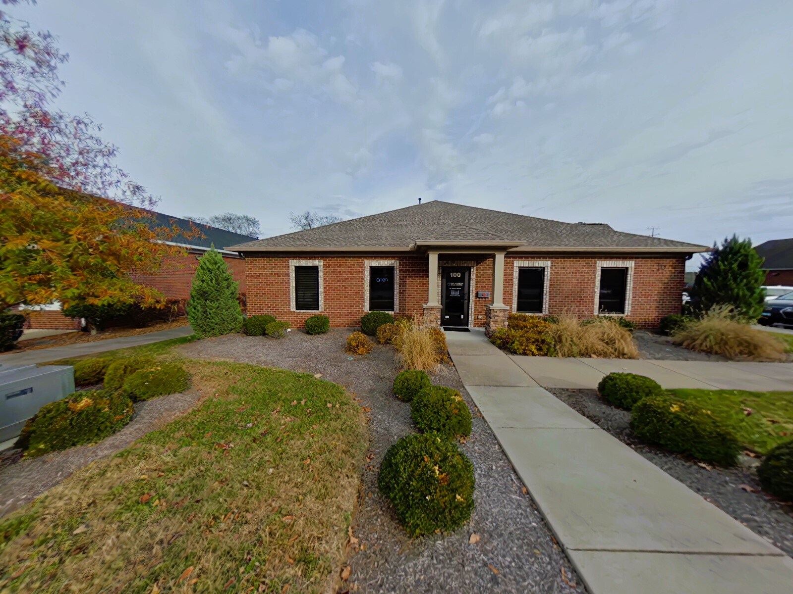 16 Executive Park Dr, Hendersonville, TN à louer Photo de l’immeuble– Image 1 sur 8
