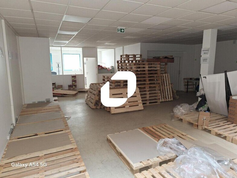 Local d’activités dans Boulogne-Billancourt à louer - Photo de l’immeuble – Image 1 sur 9
