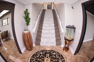 536 E Lincoln Ave, Orange, CA à louer Photo intérieure– Image 1 sur 8