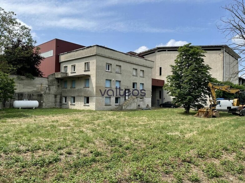 dans Campsas à vendre - Photo de l’immeuble – Image 1 sur 16