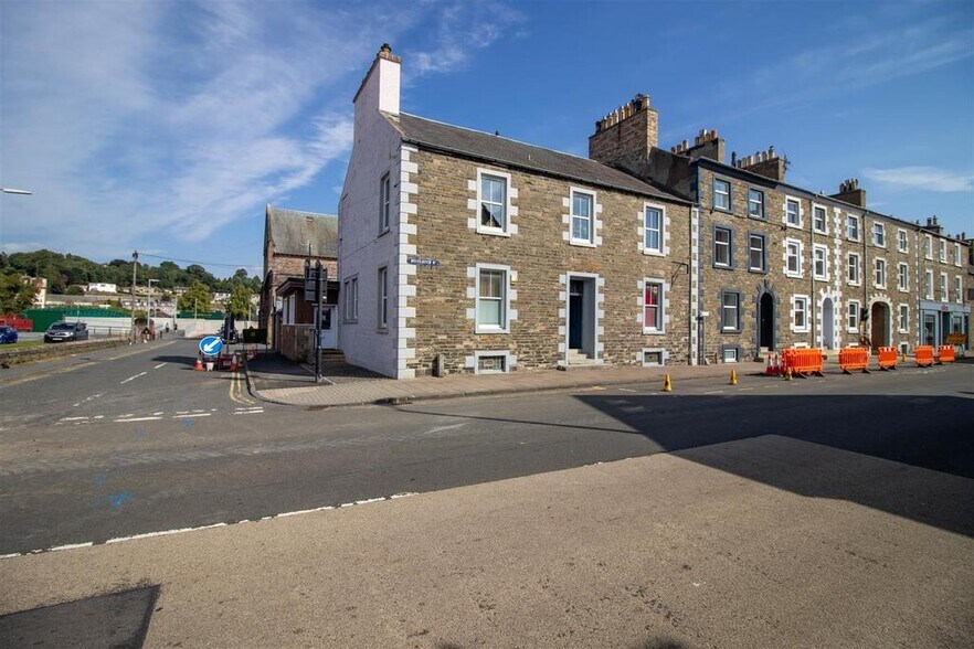 22 Buccleuch St, Hawick à louer - Photo de l’immeuble – Image 1 sur 14