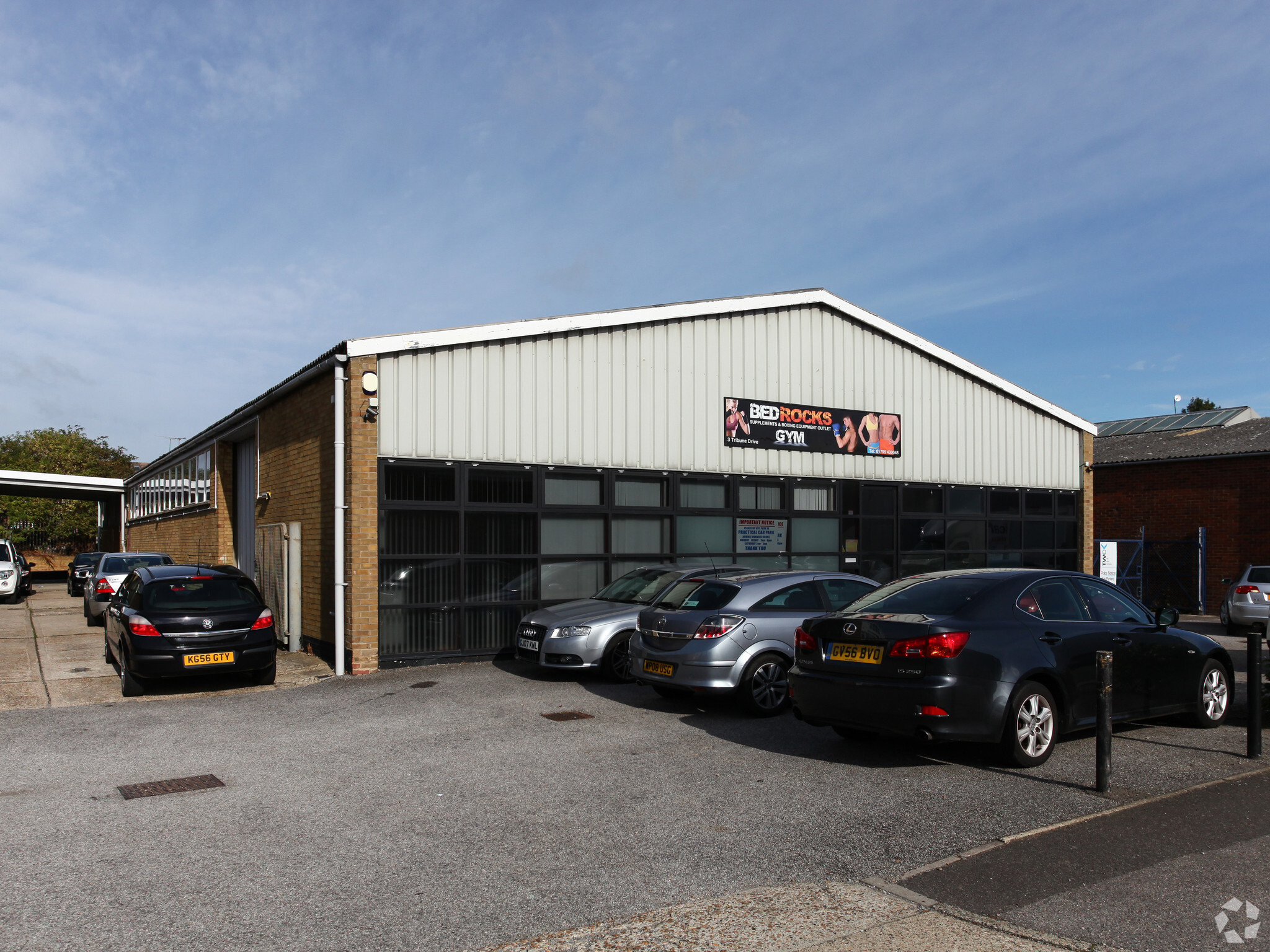 Tribune Dr, Sittingbourne à louer Photo principale– Image 1 sur 5