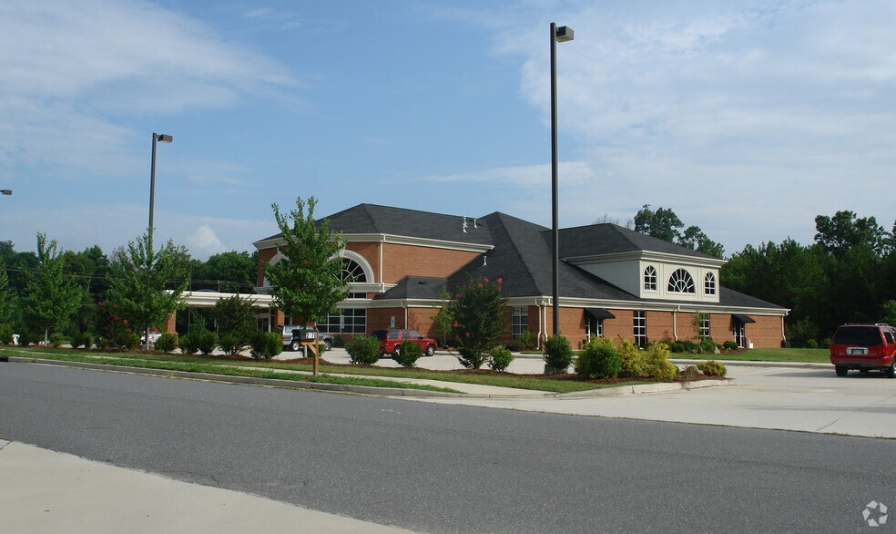 2670 Mills Park Dr, Rock Hill, SC à vendre - Photo de l’immeuble – Image 1 sur 2