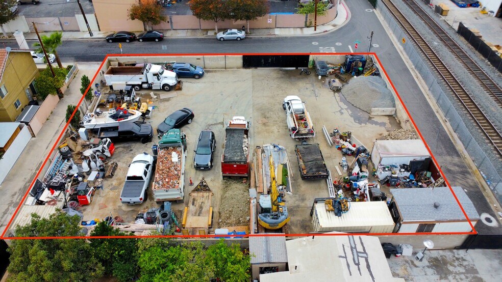 1016 E Stafford St, Santa Ana, CA à louer - Photo de l’immeuble – Image 3 sur 6