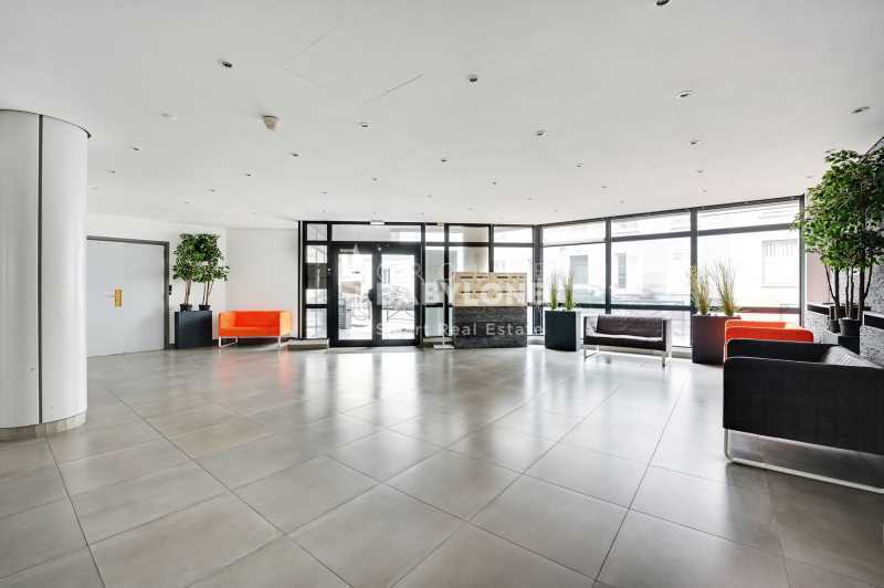 Bureau dans Levallois-Perret à louer - Hall d’entrée – Image 1 sur 12