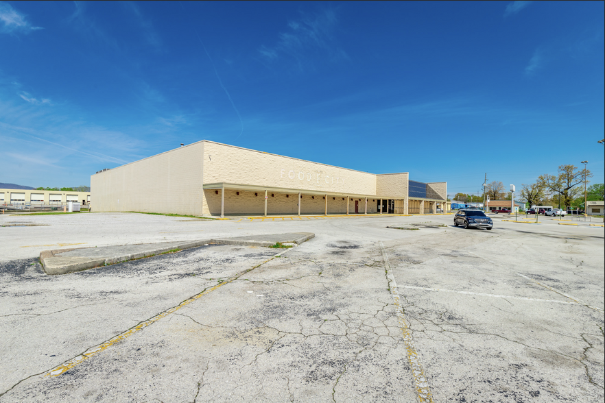 1600 E 23rd St, Chattanooga, TN à louer - Photo de l’immeuble – Image 3 sur 20