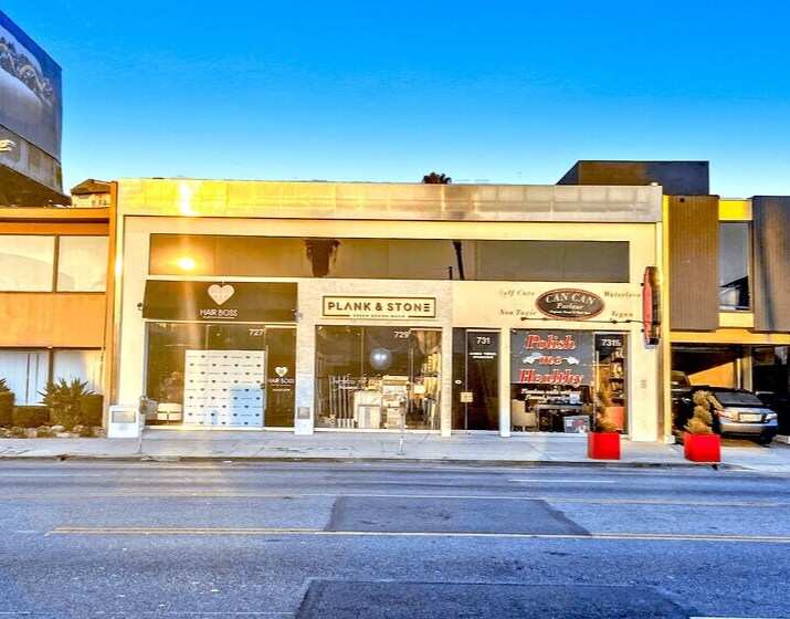 727-731 N La Brea Ave, Los Angeles, CA à louer - Photo de l’immeuble – Image 1 sur 9